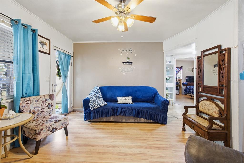 10535 3rd Avenue Ocoee, FL 34761 - Photo 8 of 22 a living room with furniture