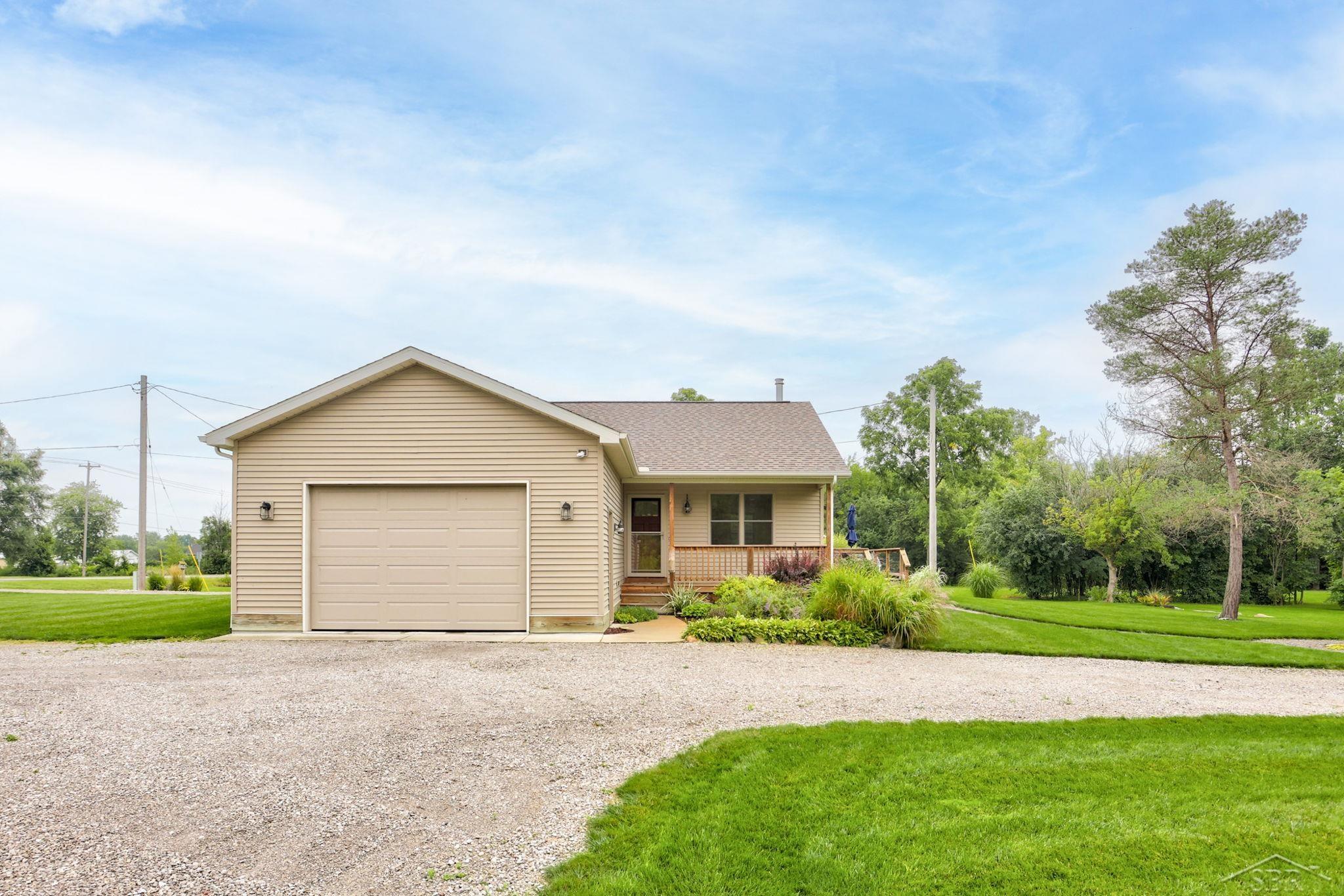 4179 Coldwater Road Flint, MI 48504 - Photo 6 of 76 50120504-5.JPG