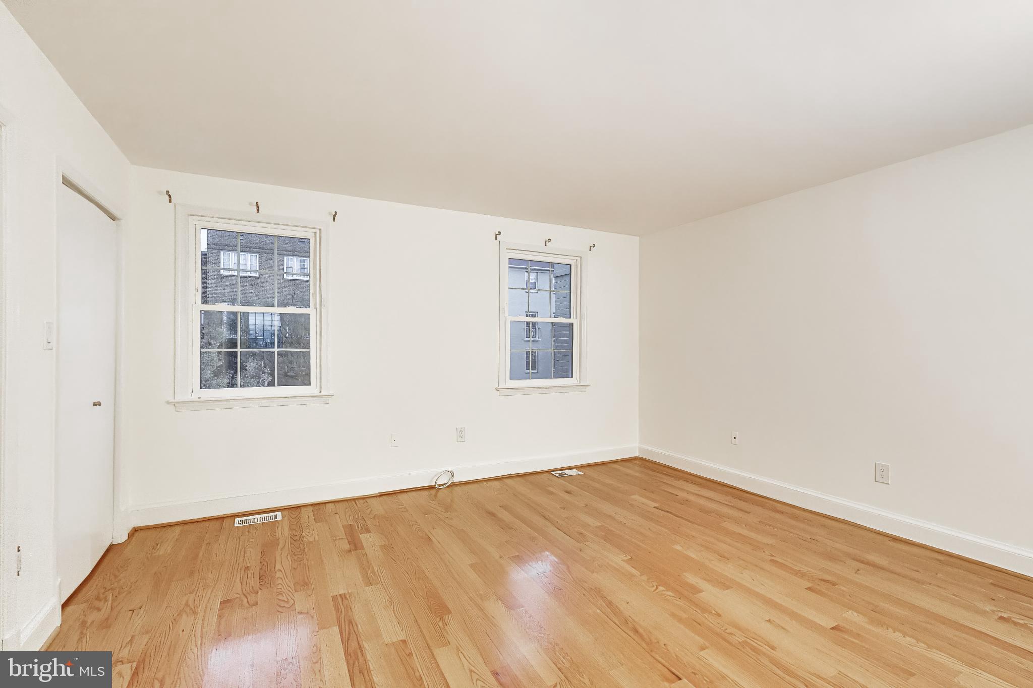 1660 Beekman Place Northwest, Unit A Washington, DC 20009 - Photo 18 of 24 Bright and airy blank canvas awaits.