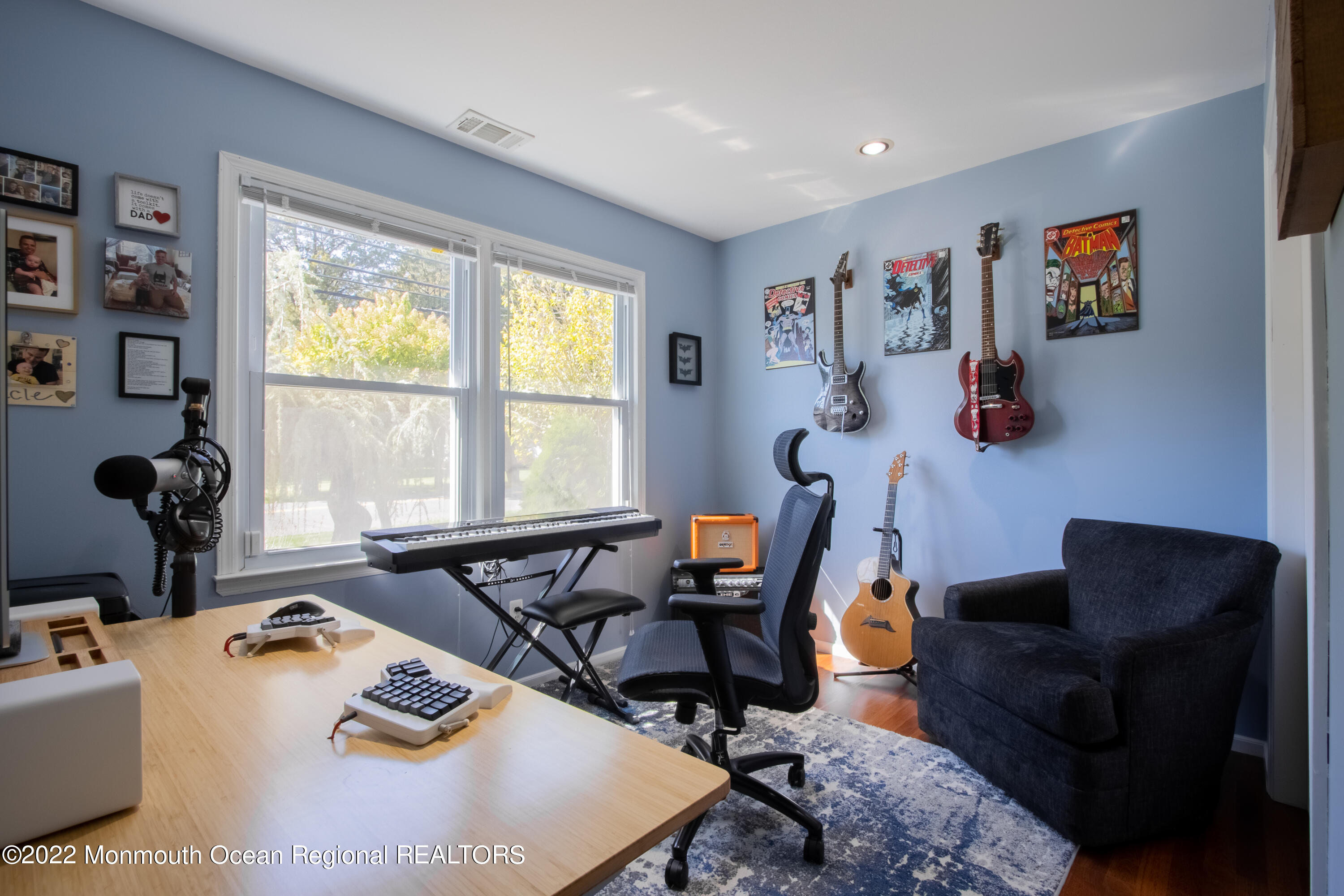 73 Ravine Drive Matawan, NJ 07747 - Photo 12 of 15 a living room with furniture and a window