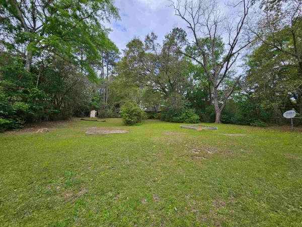 $2,000 | 550 East Bradford Road, Tallahassee, FL 32303