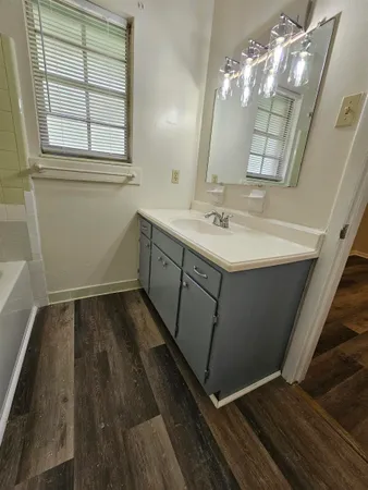 $2,000 | 550 East Bradford Road, Tallahassee, FL 32303