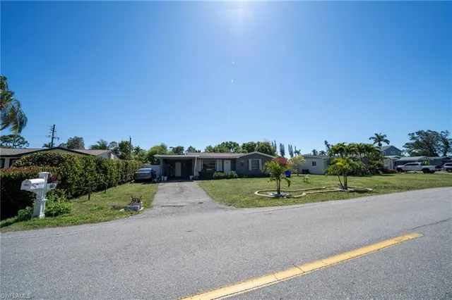 $299,900 | 1862 Moreno Avenue, Fort Myers, FL 33901