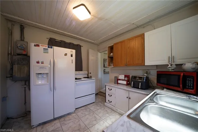 $299,900 | 1862 Moreno Avenue, Fort Myers, FL 33901