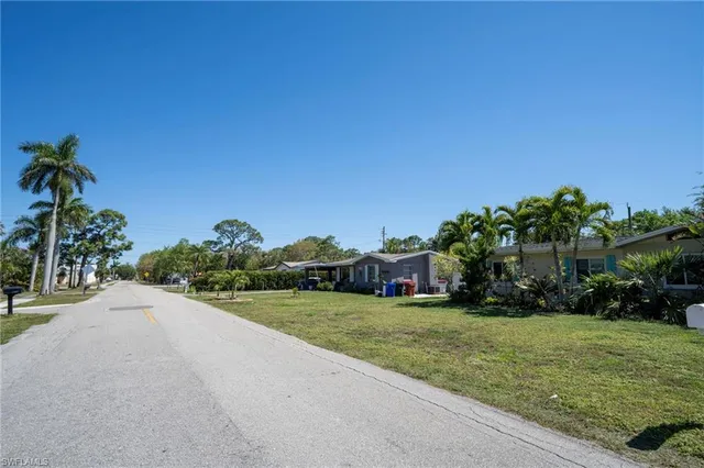 $299,900 | 1862 Moreno Avenue, Fort Myers, FL 33901