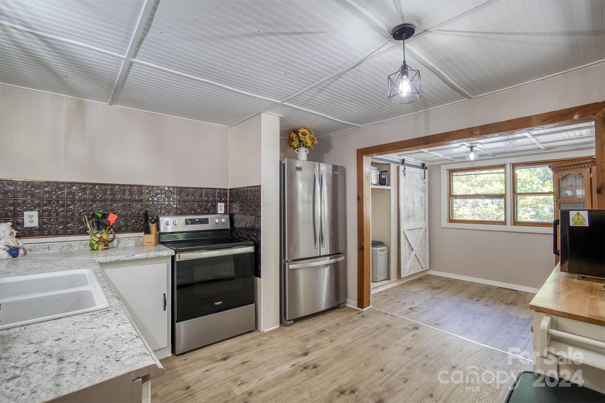 4950 James Stewart Road Morganton, NC 28655 - Photo 4 of 24 Gallery Image 4