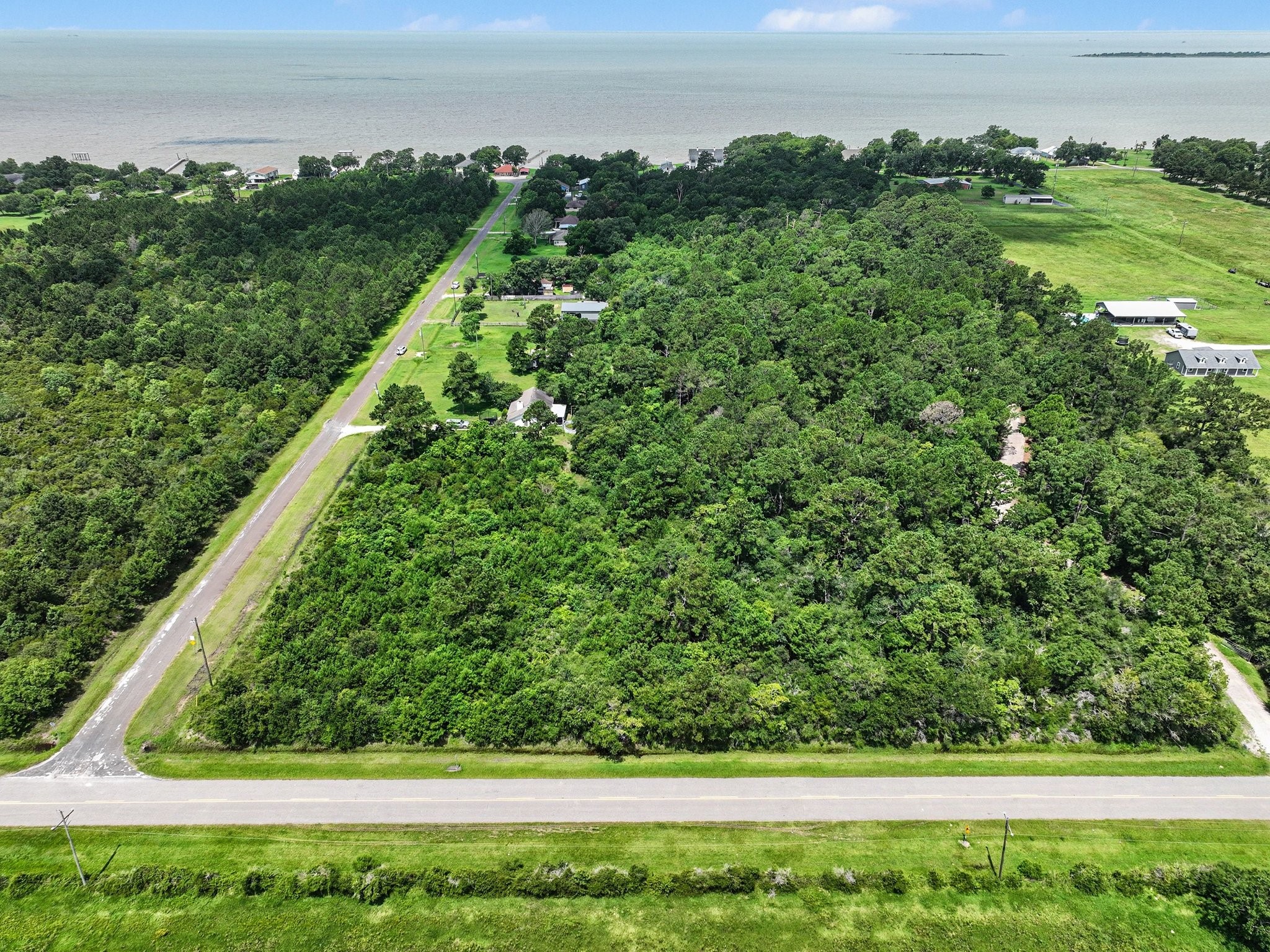 1166 Channelview Drive Anahuac, TX 77514 - Photo 5 of 5