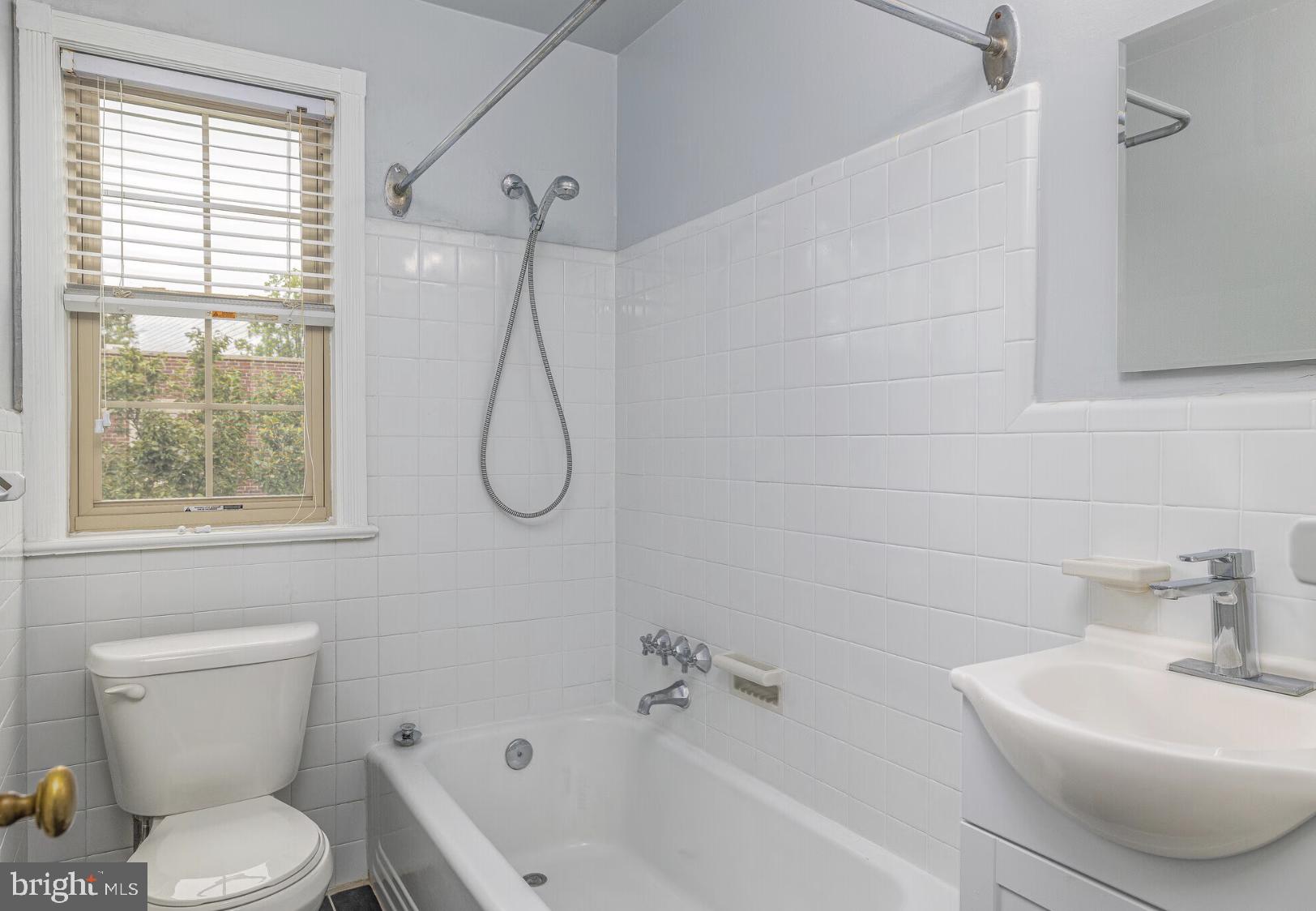 150 East Wynnewood Road, Unit 23B Wynnewood, PA 19096 - Photo 6 of 11