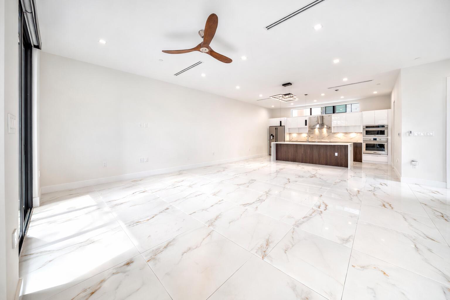 1052 North Victoria Park Road Fort Lauderdale, FL 33304 - Photo 14 of 26 KITCHEN/LIVING