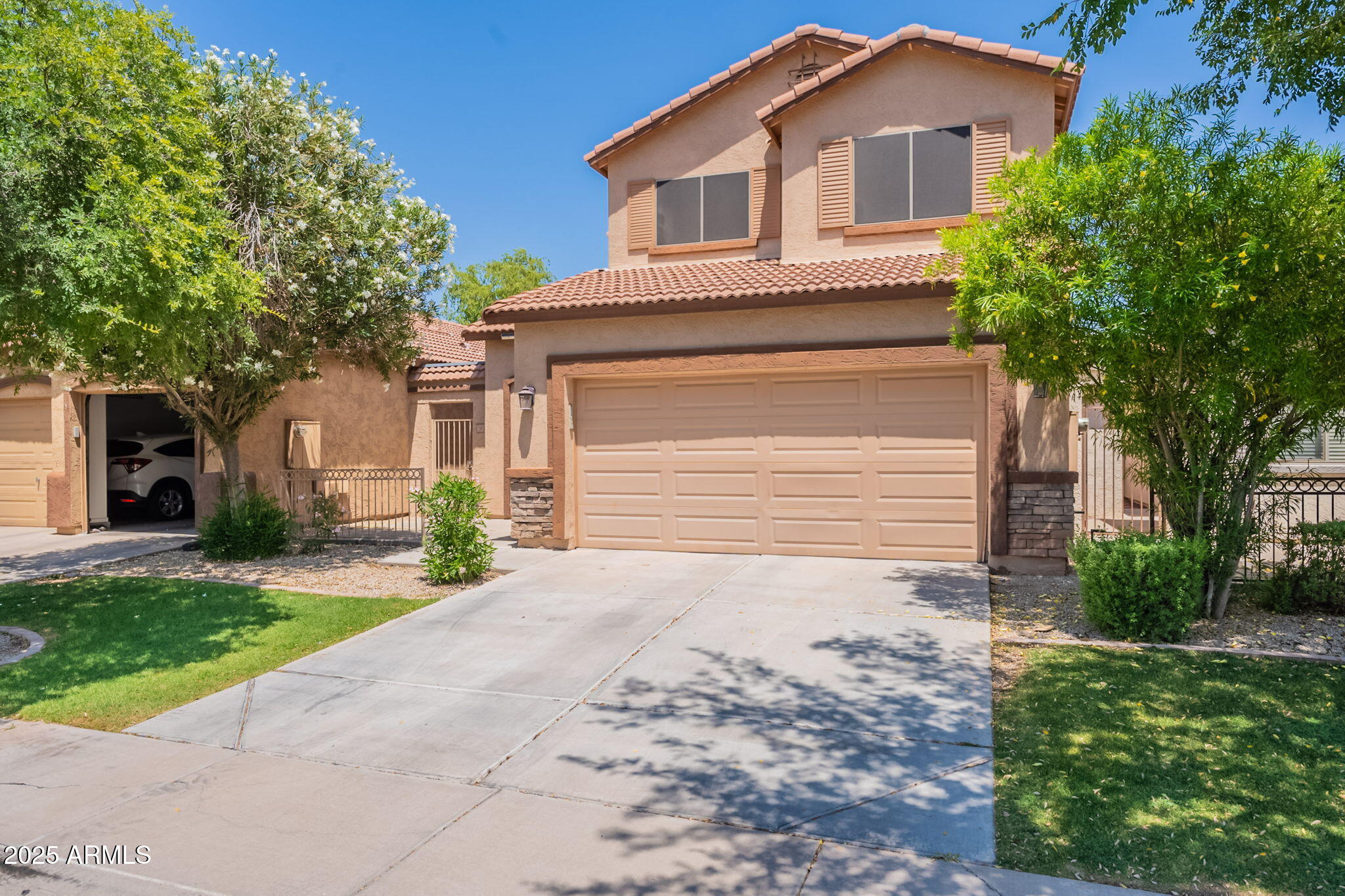 931 South Racine Lane Gilbert, AZ 85296 - Photo 1 of 62 1-web-or-mls-Racine-16