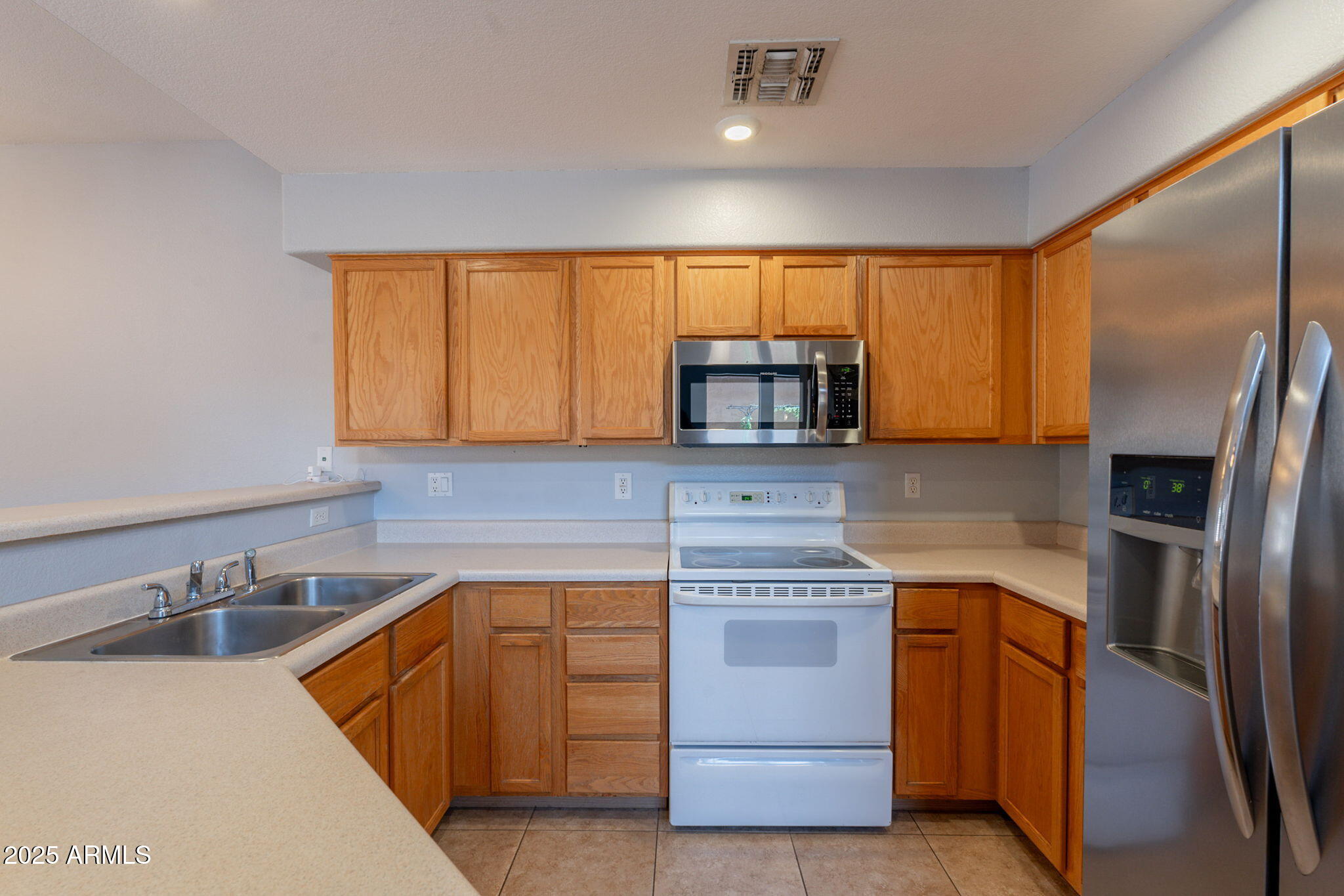 931 South Racine Lane Gilbert, AZ 85296 - Photo 13 of 62 13-web-or-mls-Racine-28