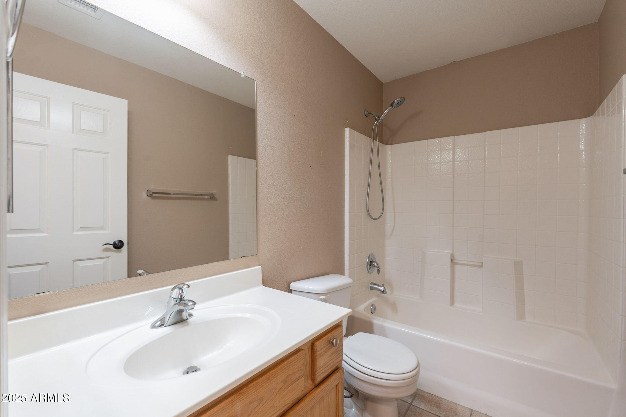 931 South Racine Lane Gilbert, AZ 85296 - Photo 28 of 62 28-web-or-mls-Racine-43