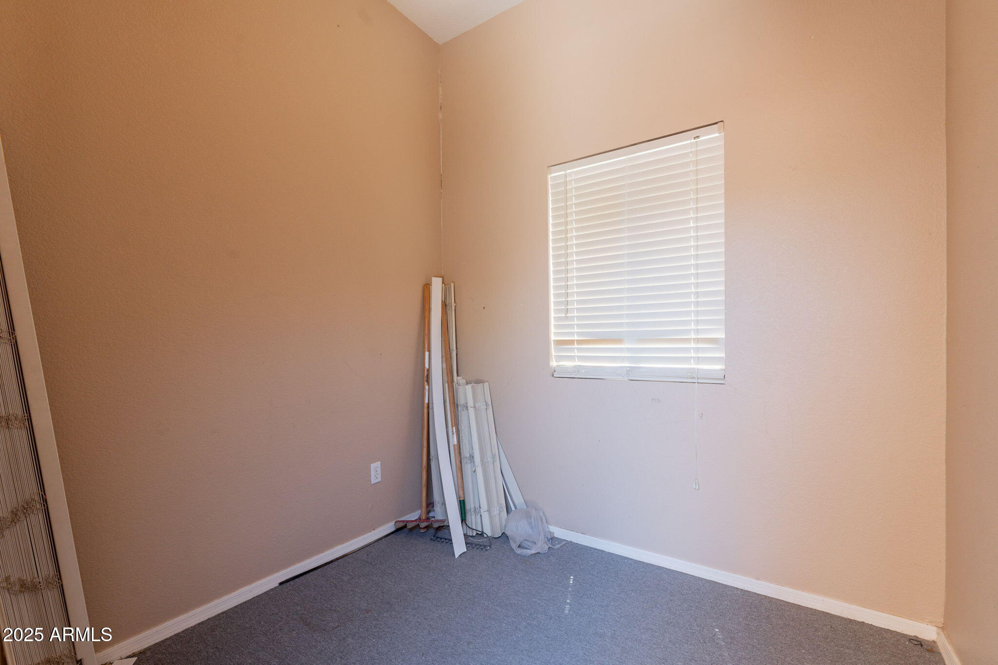 931 South Racine Lane Gilbert, AZ 85296 - Photo 39 of 62 39-web-or-mls-Racine-54