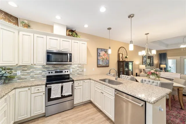 $309,000 | 12909 Northwest 11th Place, Newberry, FL 32669