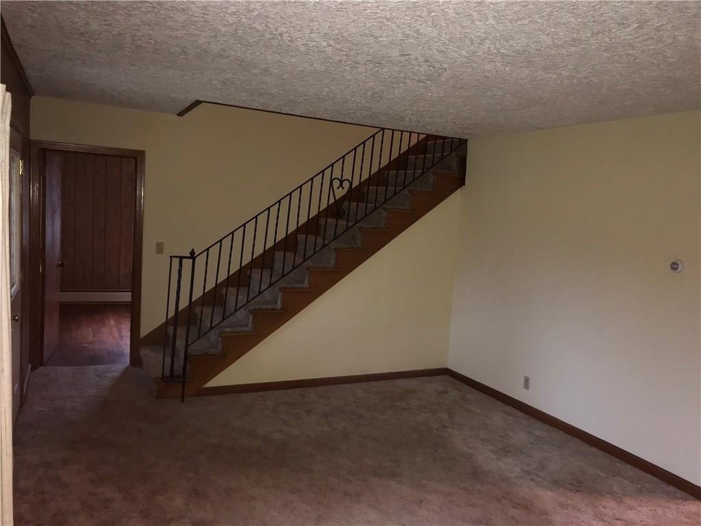 16 Riley Road Greenville, PA 16125 - Photo 4 of 24