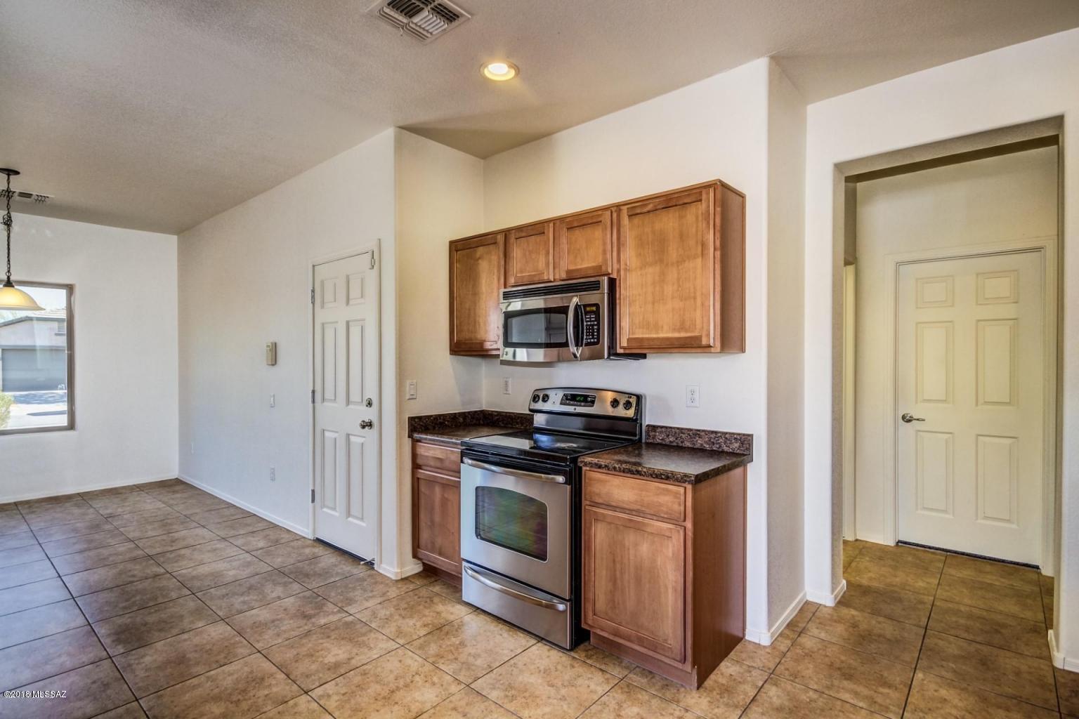 20826 East Frontier Road Red Rock, AZ 85145 - Photo 6 of 18