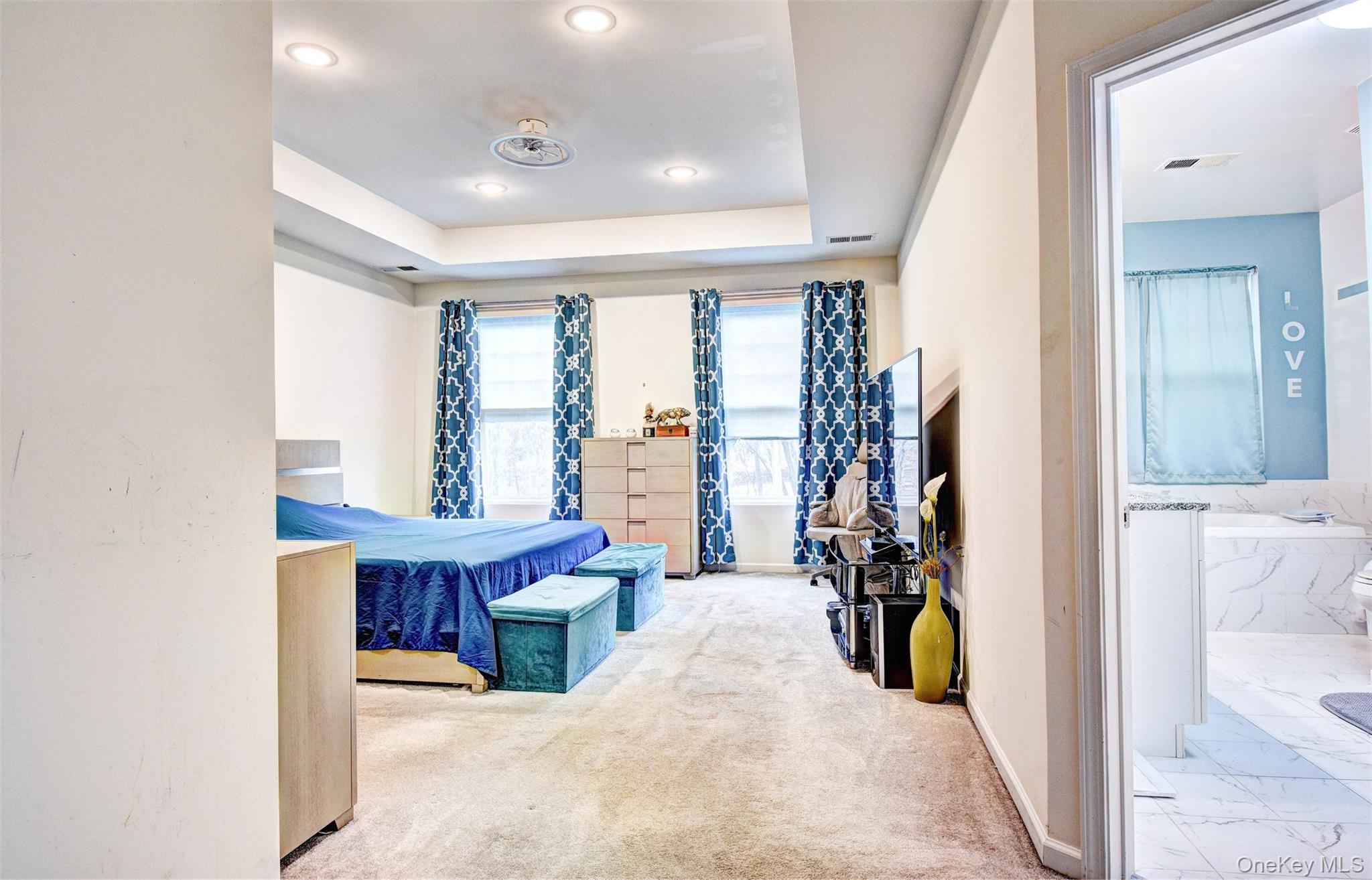 17 Magnolia Park Road Middletown, NY 10940 - Photo 17 of 35 a view of a living room