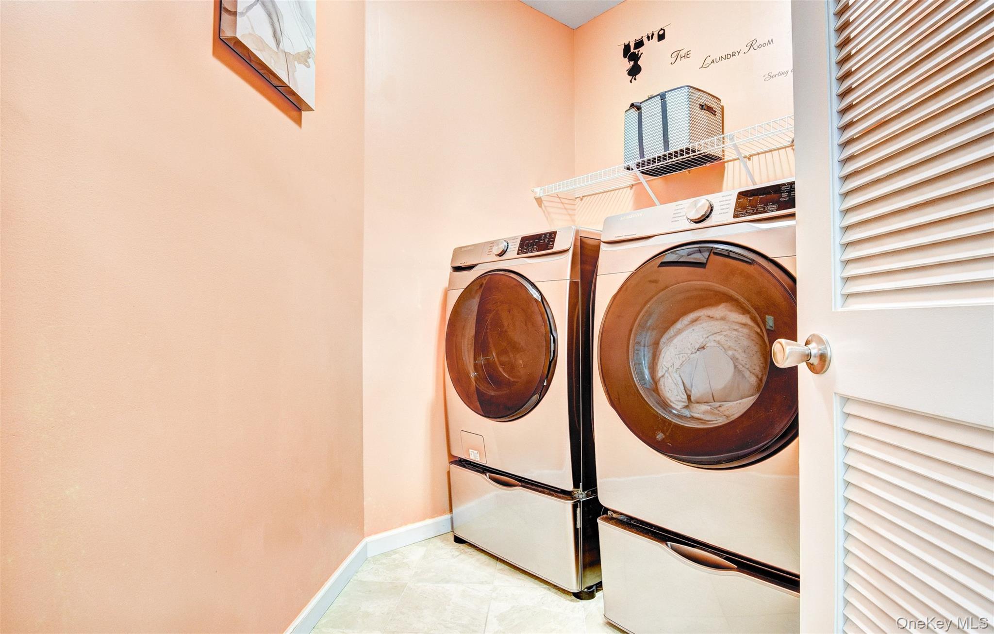 17 Magnolia Park Road Middletown, NY 10940 - Photo 25 of 35 a utility room with dryer and washer