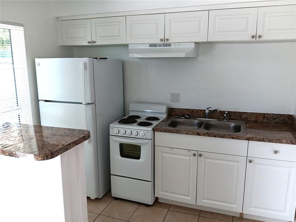 885 Beltrees Street, Unit 7 Dunedin, FL 34698 - Photo 4 of 11