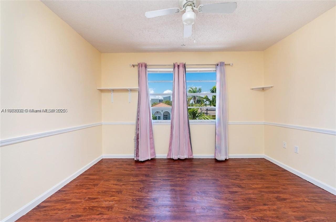 21023 Southwest 85th Passage Cutler Bay, FL 33189 - Photo 20 of 28
