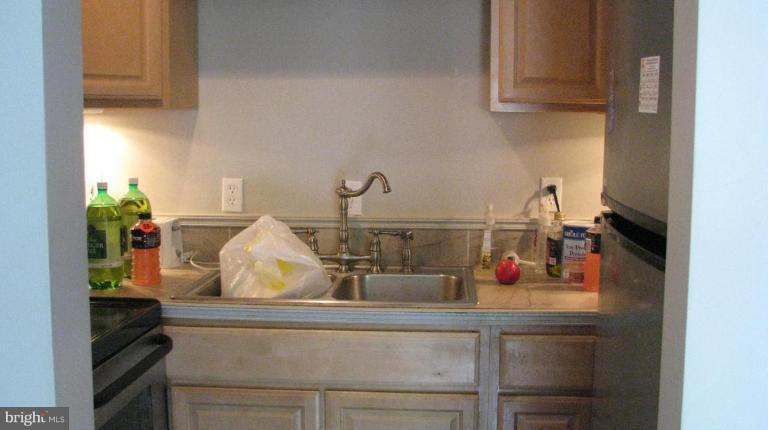 704 Rosedale Street, Unit 74 Annapolis, MD 21401 - Photo 5 of 10 Kitchen #2