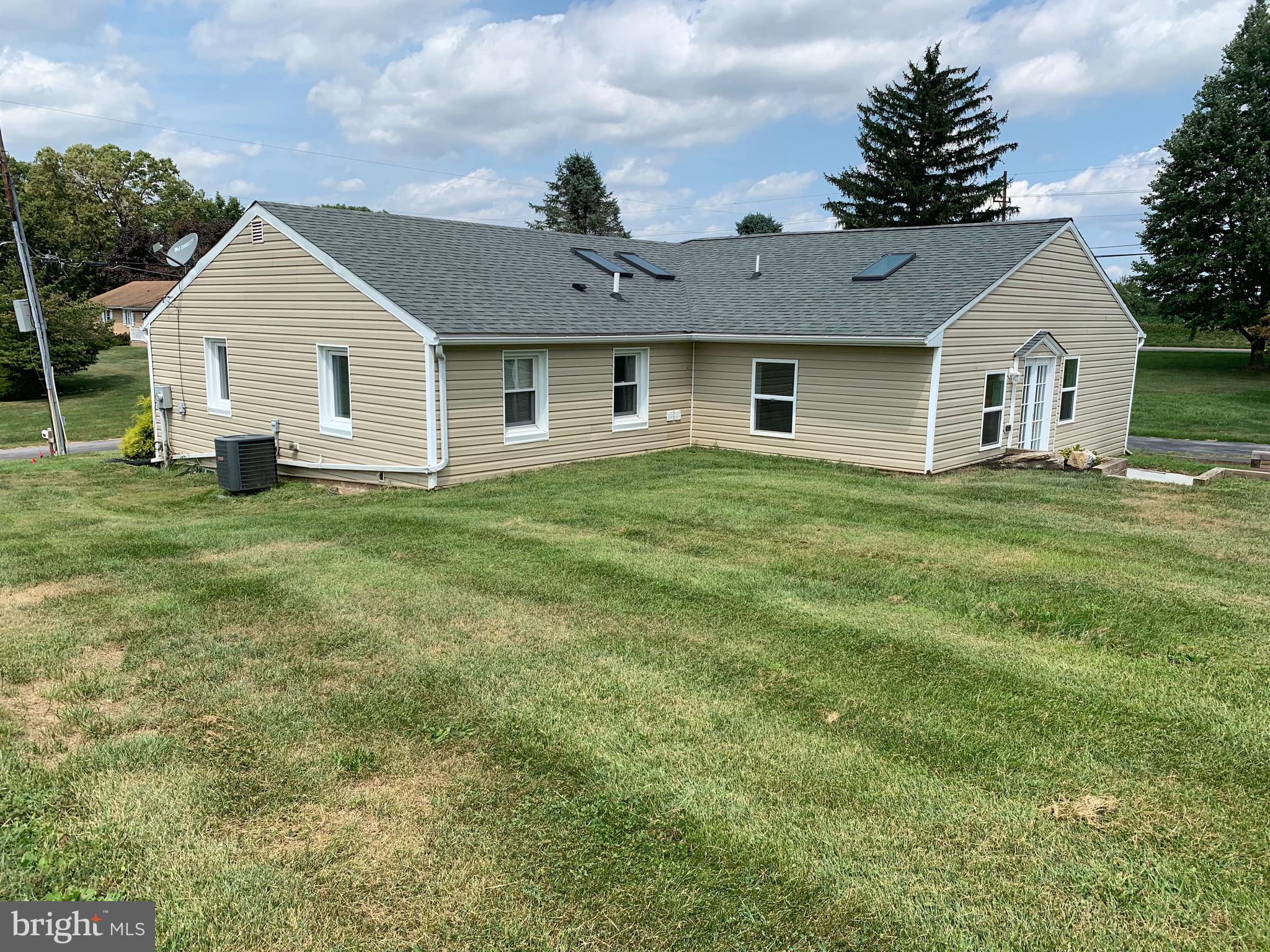 9245 Jordan Road Fairplay, MD 21733 - Photo 4 of 54 Gallery Image 4