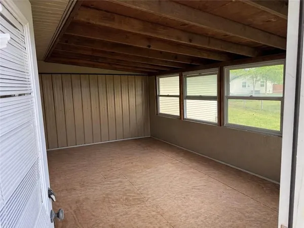 $230,000 | 529 Sunset Circle, Columbus, KS 66725