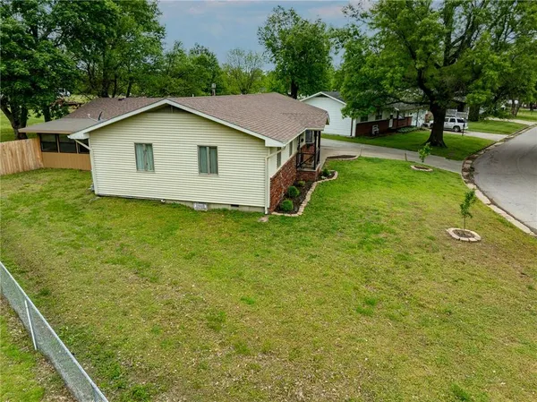 $230,000 | 529 Sunset Circle, Columbus, KS 66725