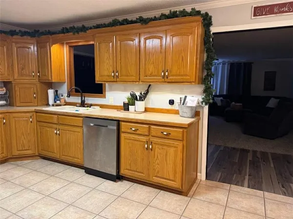$230,000 | 529 Sunset Circle, Columbus, KS 66725
