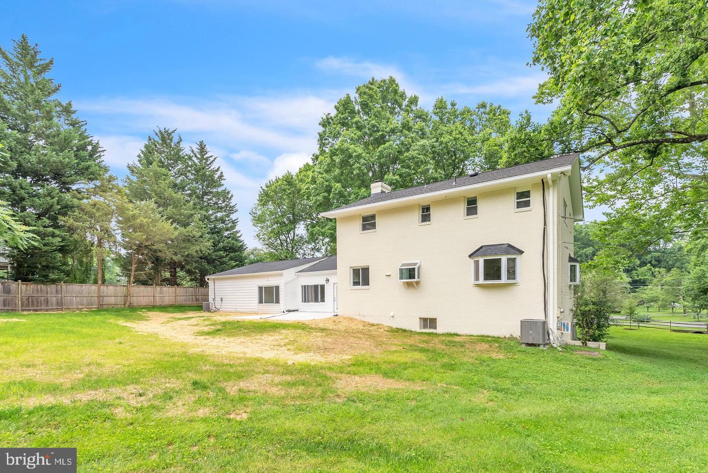 10911 Chandler Road Potomac, MD 20854 - Photo 51 of 58 Back elevation