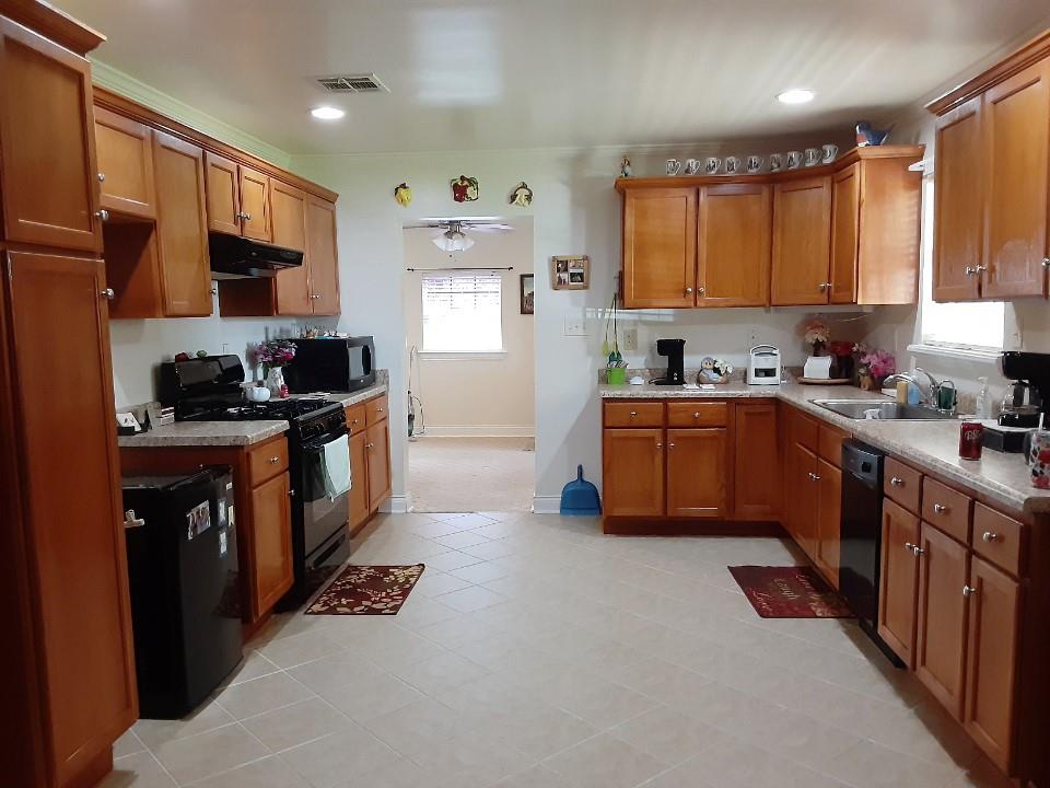 431 Dantin Street Raceland, LA 70394 - Photo 9 of 32 Gallery Image 9