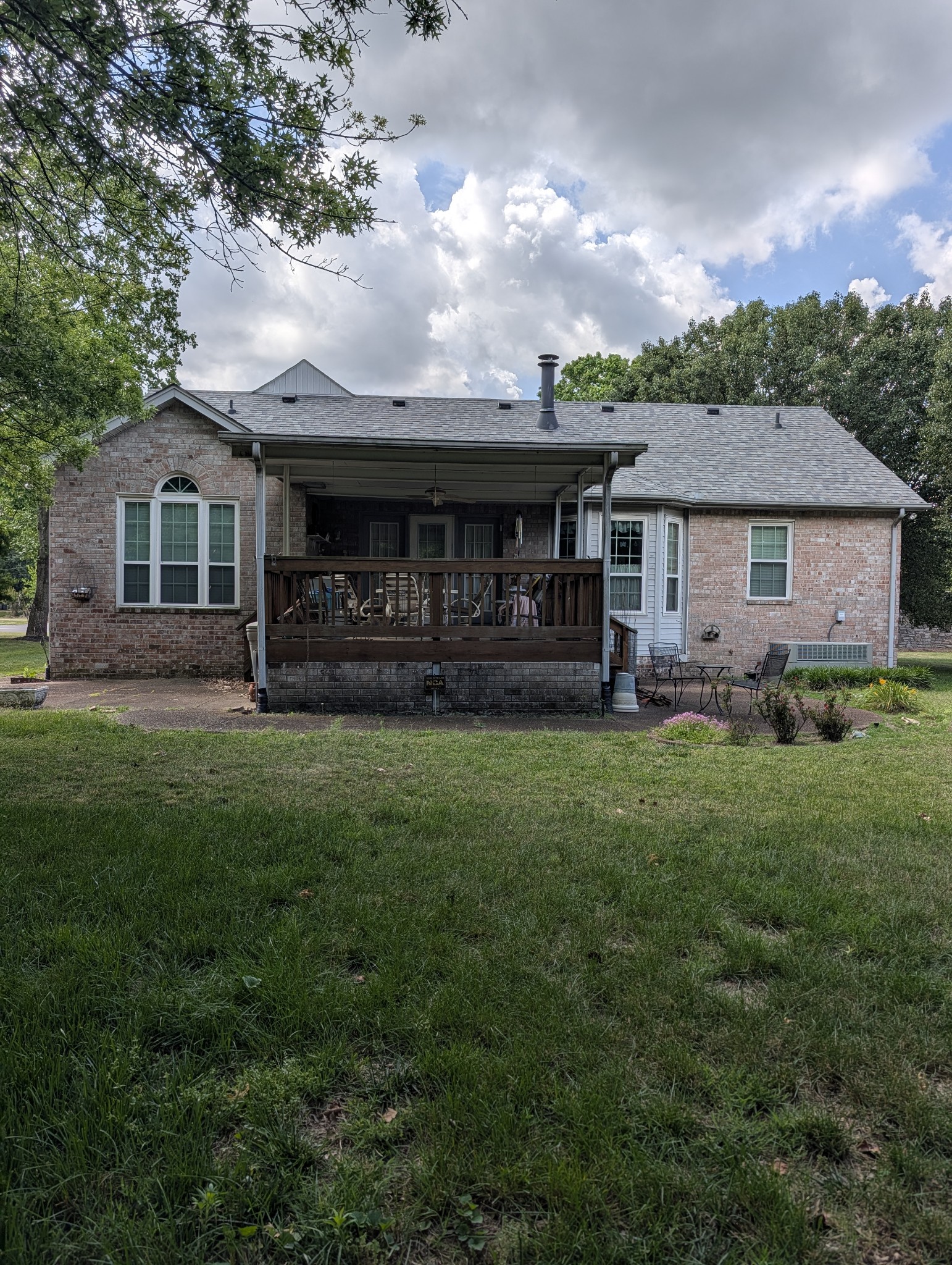 1401 Joe Pyron Drive Madison, TN 37115 - Photo 7 of 12 a front view of a house with garden
