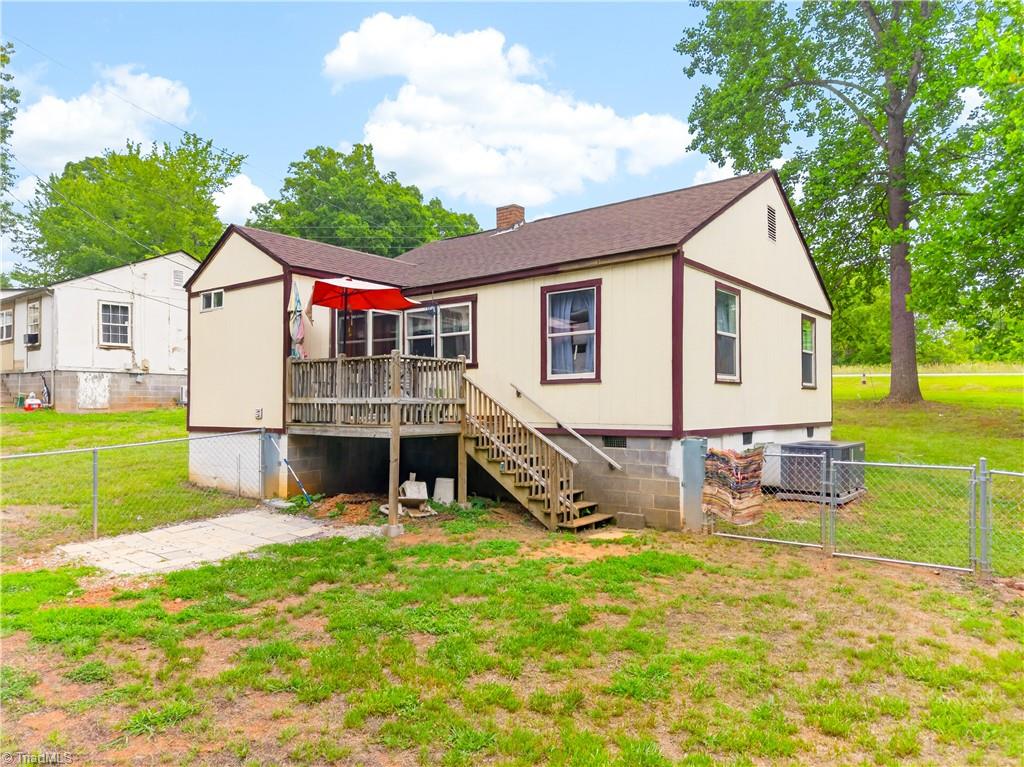 2669 Old Mountain Road Trinity, NC 27370 - Photo 17 of 45