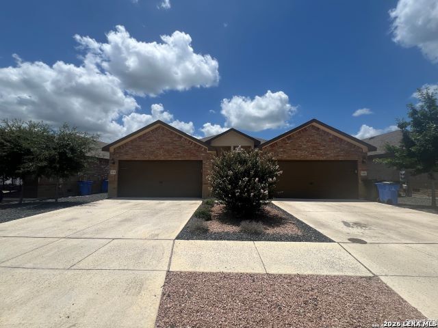 1123 Stanley Way Seguin, TX 78155 - Photo 2 of 15