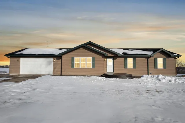 $550,000 | W934 510th Avenue, Rock Elm, WI 54740