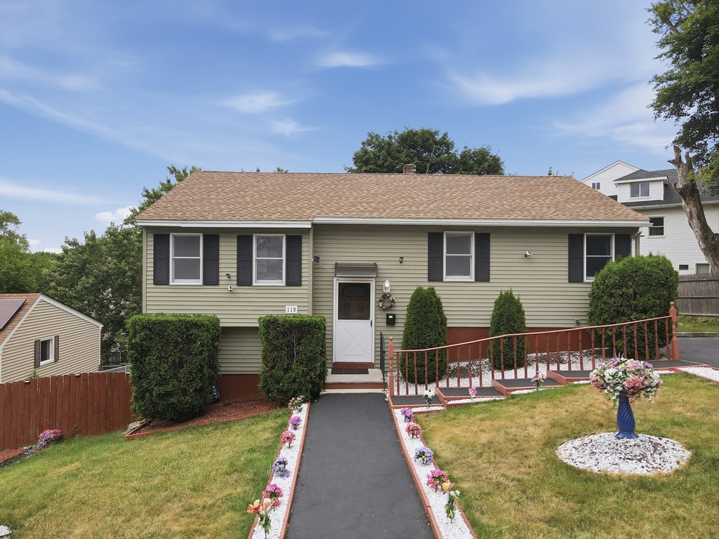 119 Vale Street Worcester, MA 01604 - Photo 1 of 31