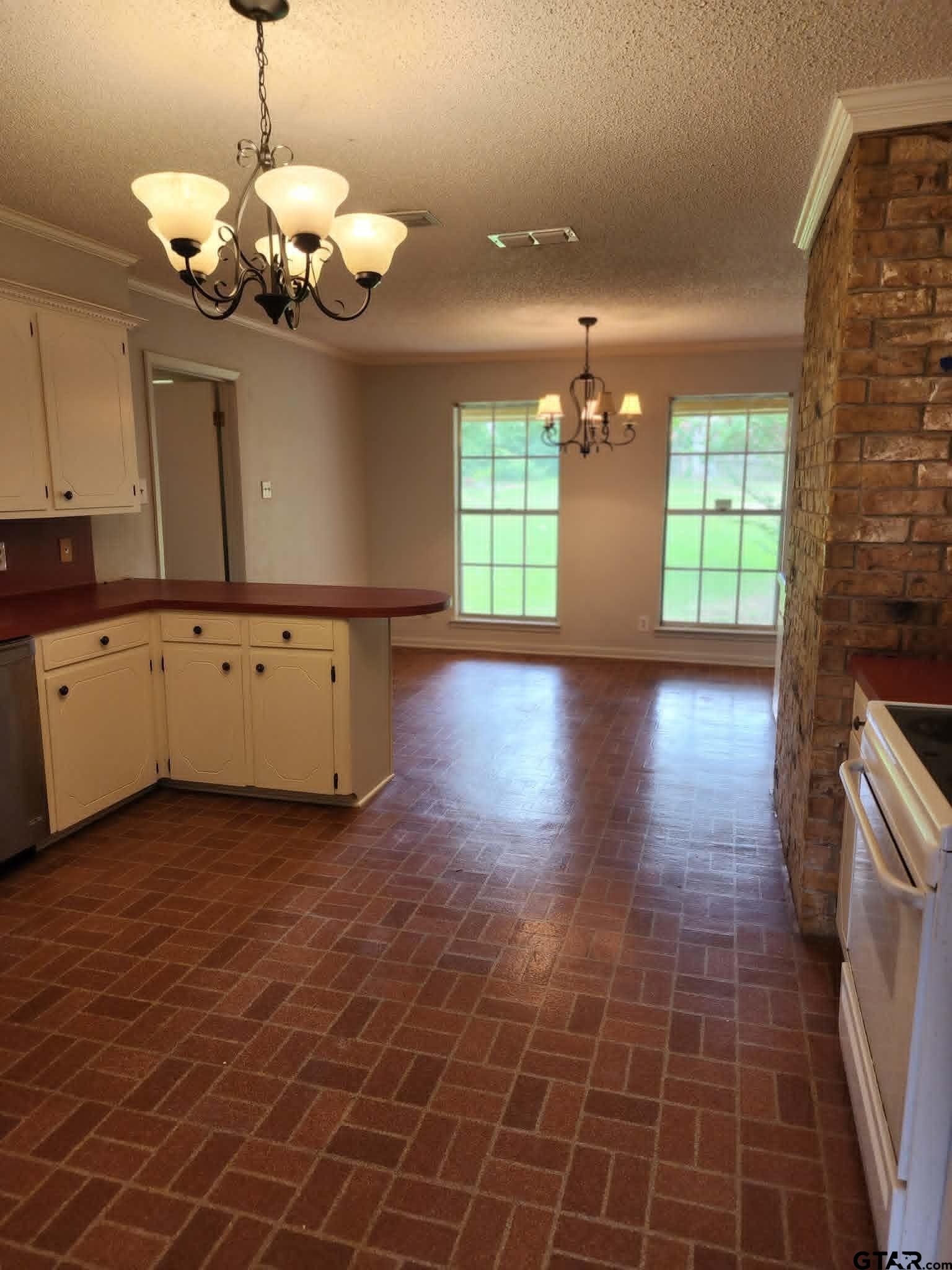 1308 Fairhaven Street Longview, TX 75605 - Photo 11 of 37