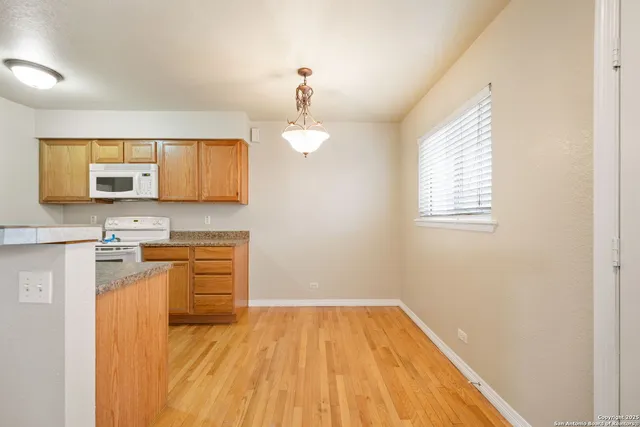 $795 | 255 East Rampart Drive, Unit 206, San Antonio, TX 78216