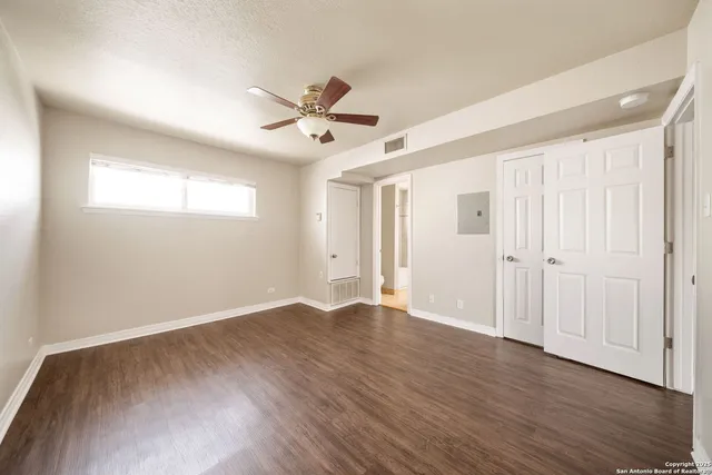 $795 | 255 East Rampart Drive, Unit 206, San Antonio, TX 78216