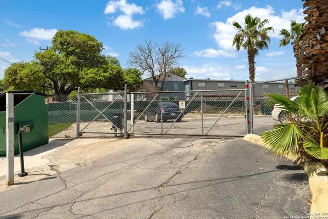 $795 | 255 East Rampart Drive, Unit 206, San Antonio, TX 78216