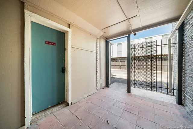 $795 | 255 East Rampart Drive, Unit 206, San Antonio, TX 78216