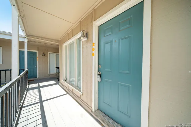 $795 | 255 East Rampart Drive, Unit 206, San Antonio, TX 78216
