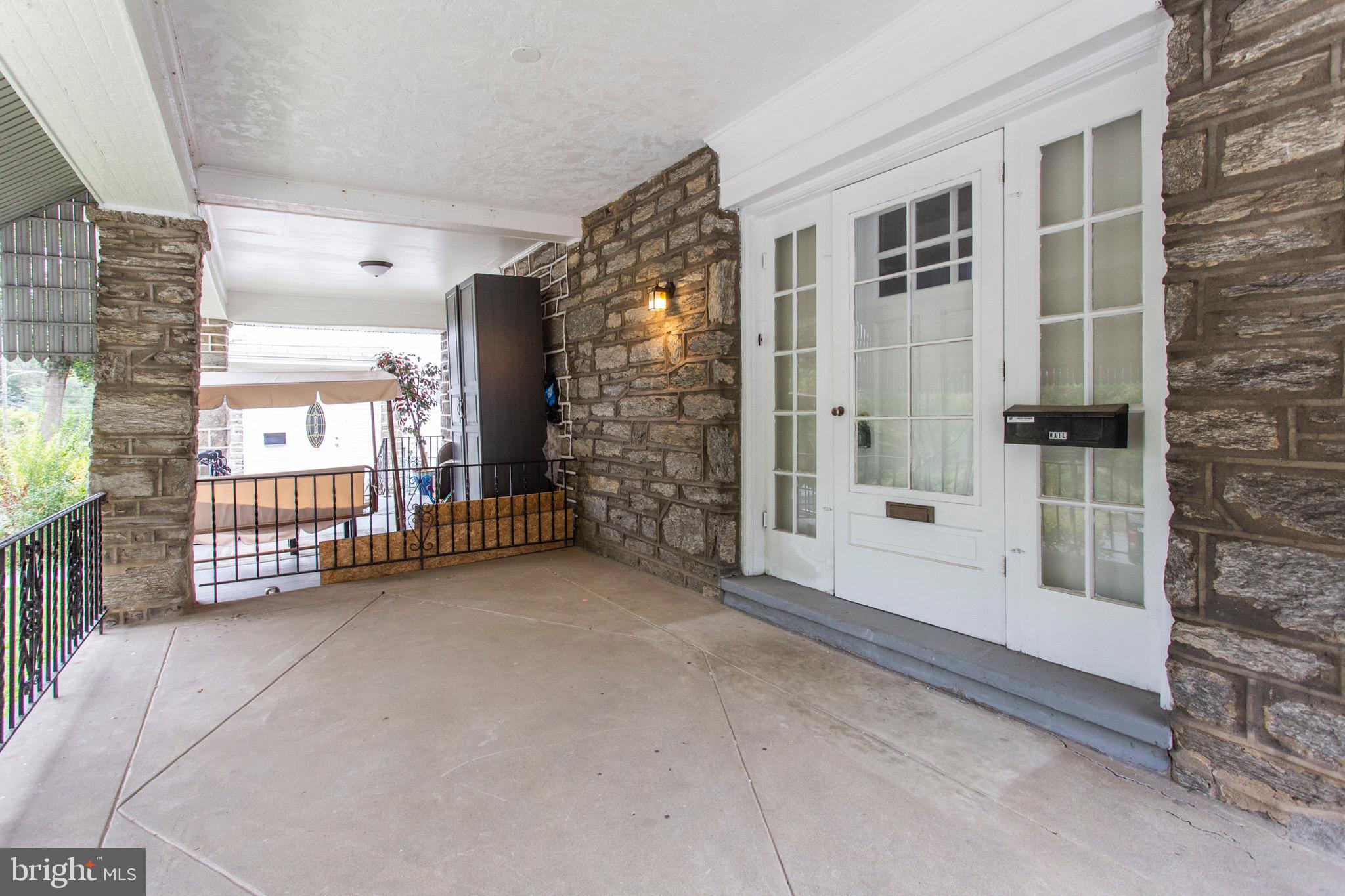 136 Glencoe Road Upper Darby, PA 19082 - Photo 2 of 29 Gallery Image 2