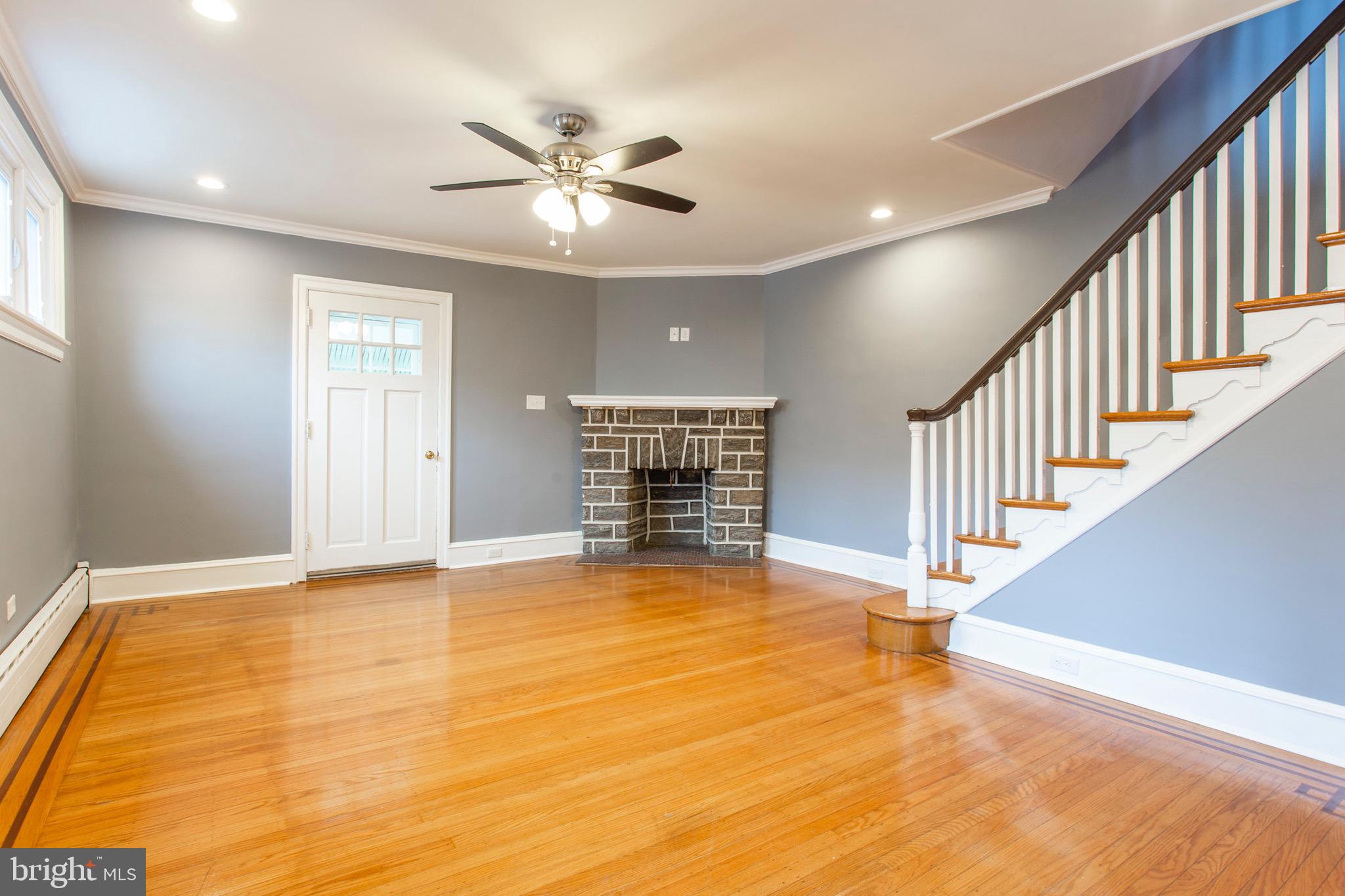 136 Glencoe Road Upper Darby, PA 19082 - Photo 4 of 29 Gallery Image 4