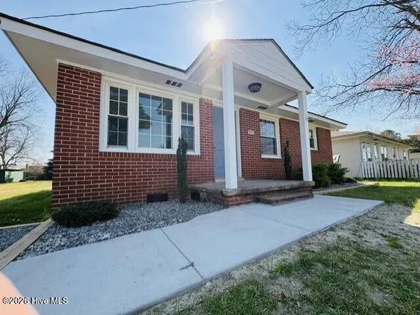 $199,000 | 302 North E Railroad Street, Pikeville, NC 27863