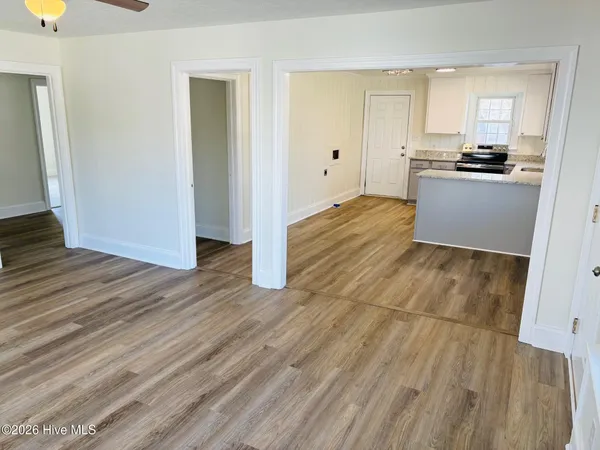 $199,000 | 302 North E Railroad Street, Pikeville, NC 27863