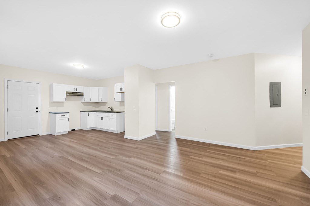 21 Greenwich Street Springfield, MA 01107 - Photo 5 of 34 Gallery Image 5