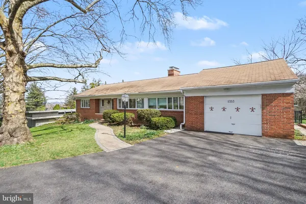 $340,000 | 1353 Clover Lane, York, PA 17403