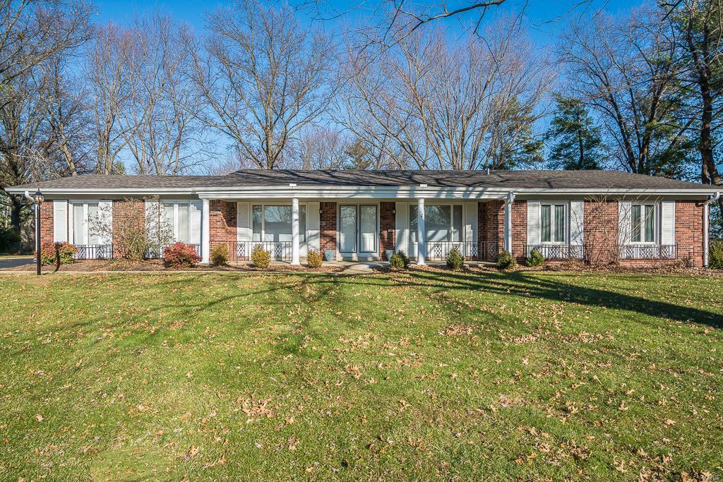 409 Spring Valley Court Chesterfield, MO 63017 - Photo 2 of 79