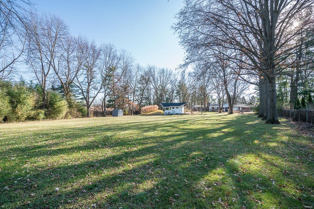 409 Spring Valley Court Chesterfield, MO 63017 - Photo 11 of 79
